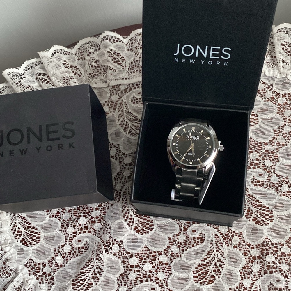Jones New York Alexander Watch Analog Silver New With Tags in Box